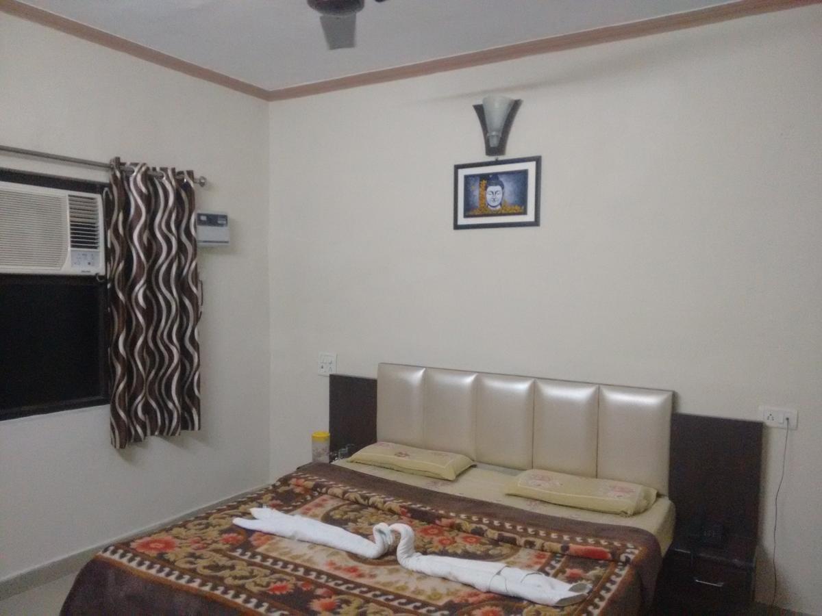 Madhuban Guest House Haridwār Екстериор снимка