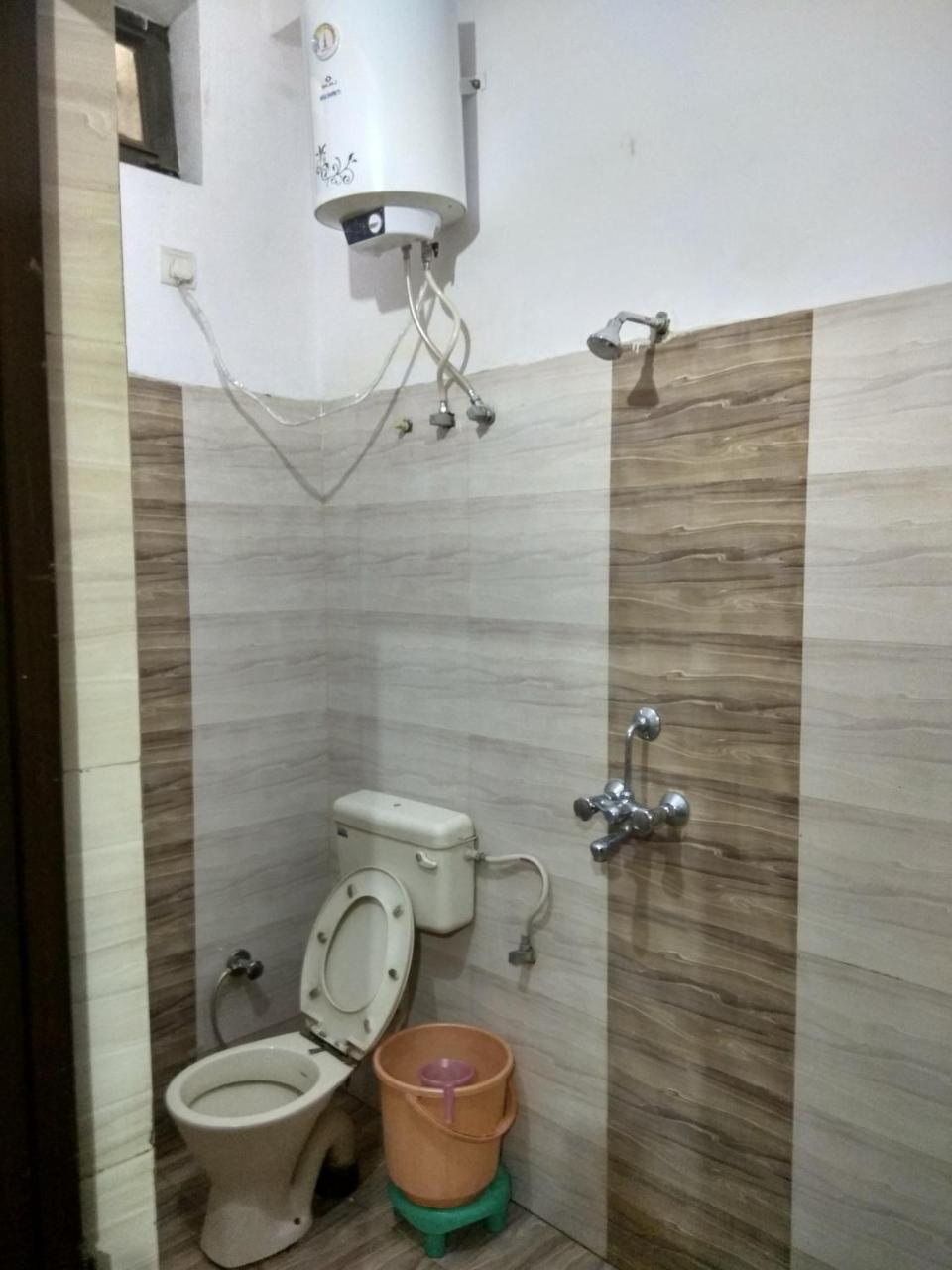 Madhuban Guest House Haridwār Екстериор снимка